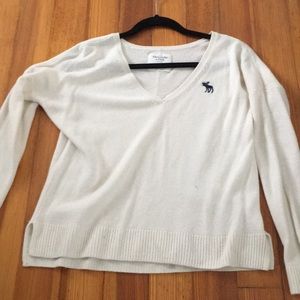 White v neck sweater